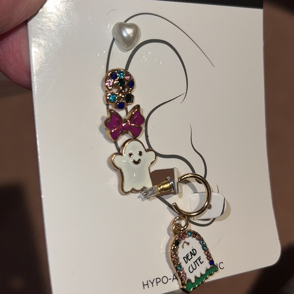 NWT 5 Pair Mixed Earring Stud Set skeleton bow ghost heart Pearl dead cute - Picture 3 of 4